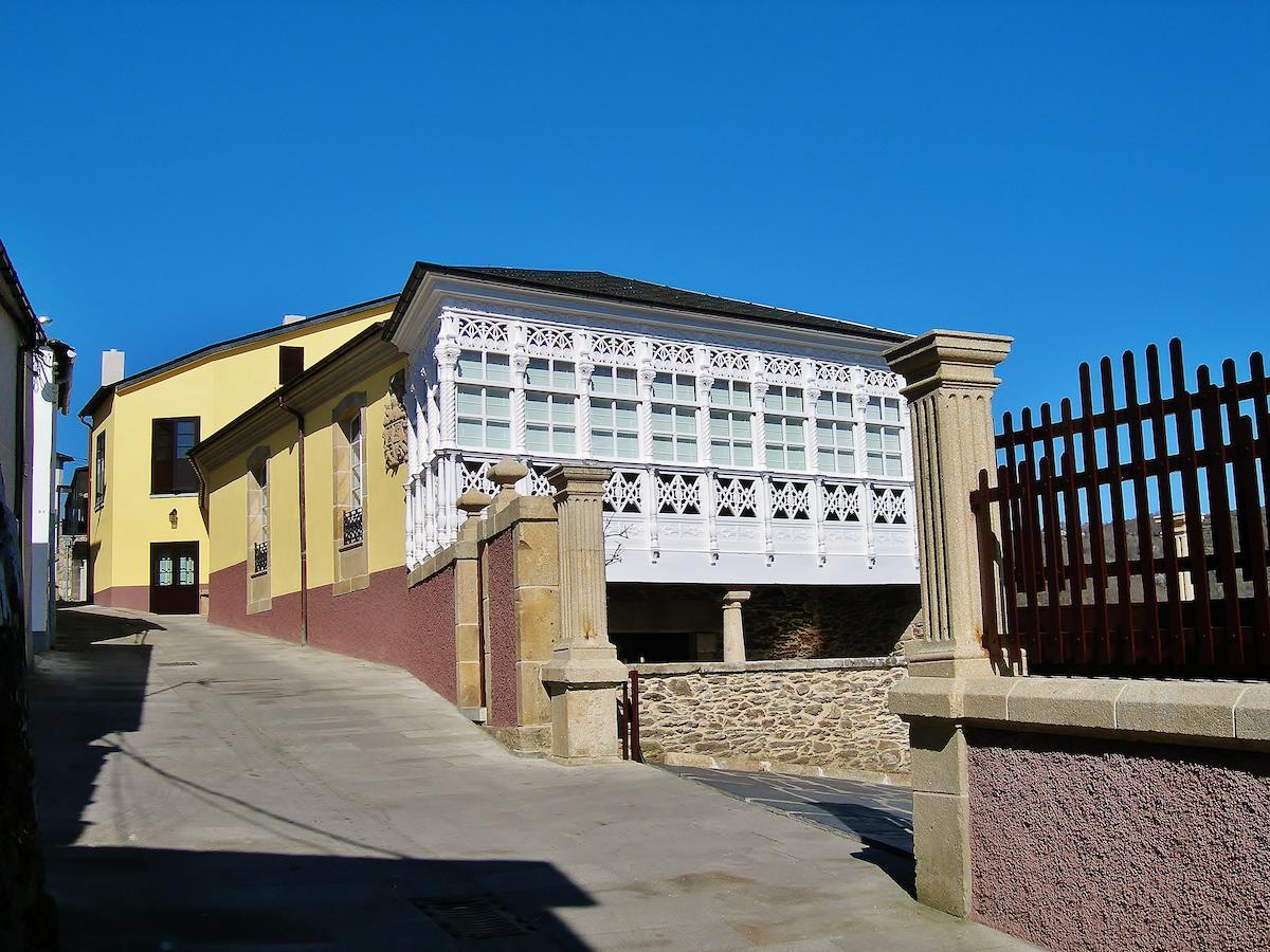 Mirador Da Ribeira Hotel Viana do Bolo Exterior photo